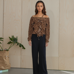 Blusa Manga 3/4 com Babado Viscose Animal Print Onça Rous